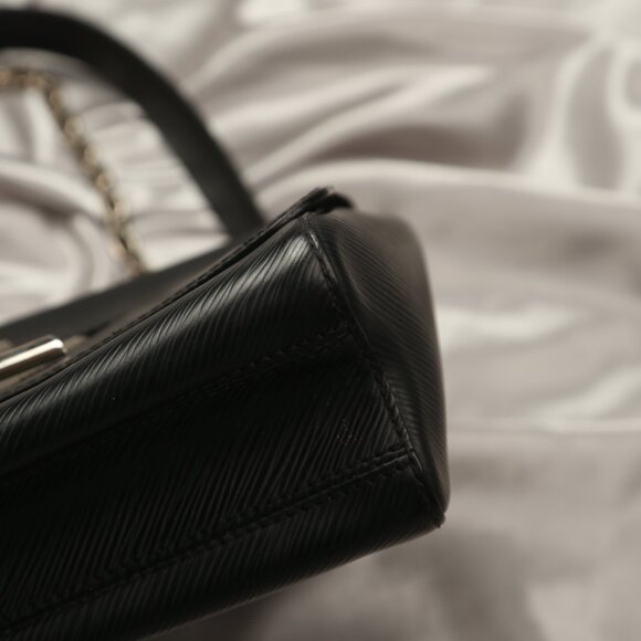 Louis Vuitton Epi Shoulder Bag Twist MM Crossbody - Picture 4 of 13